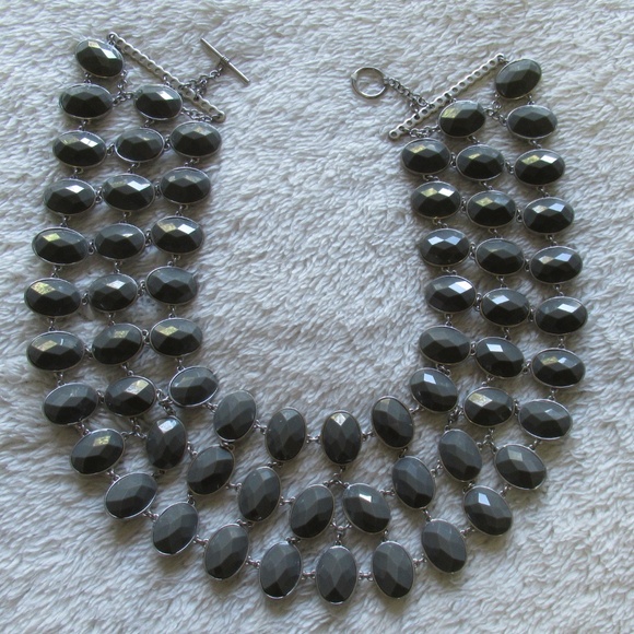 Gray Banana Republic Statement Necklace - Picture 2 of 8